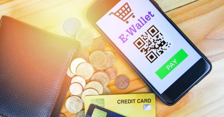 The Evolution of Payment Technologies: From Credit Cards to Cryptocurrencies
